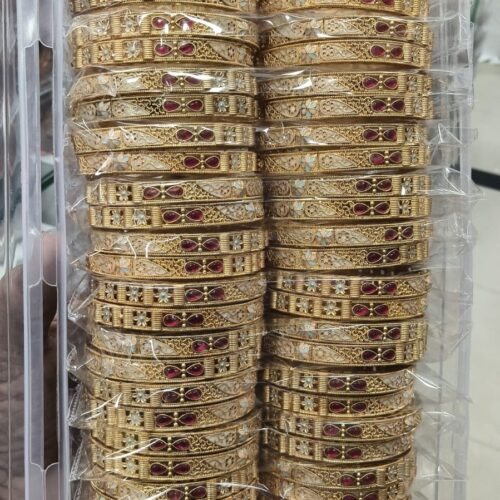 4 pc matte polish rajwadi bangles set Size 2.4