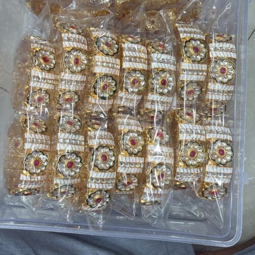 Rajwadi white flower design bangle set Size 2.4