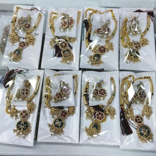 Viral heritage kashmiri choker set😍